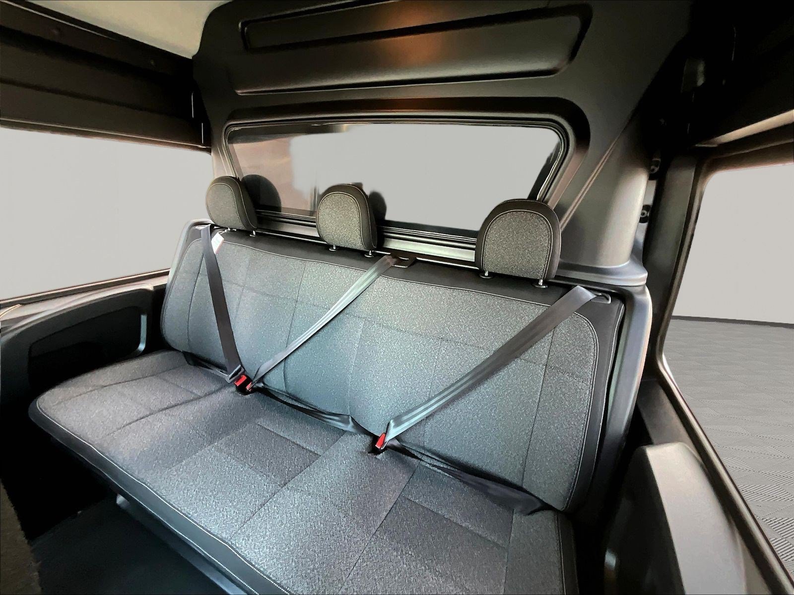 New 2026 RAM ProMaster 3500 w/ Crew Van Package FWD image 18