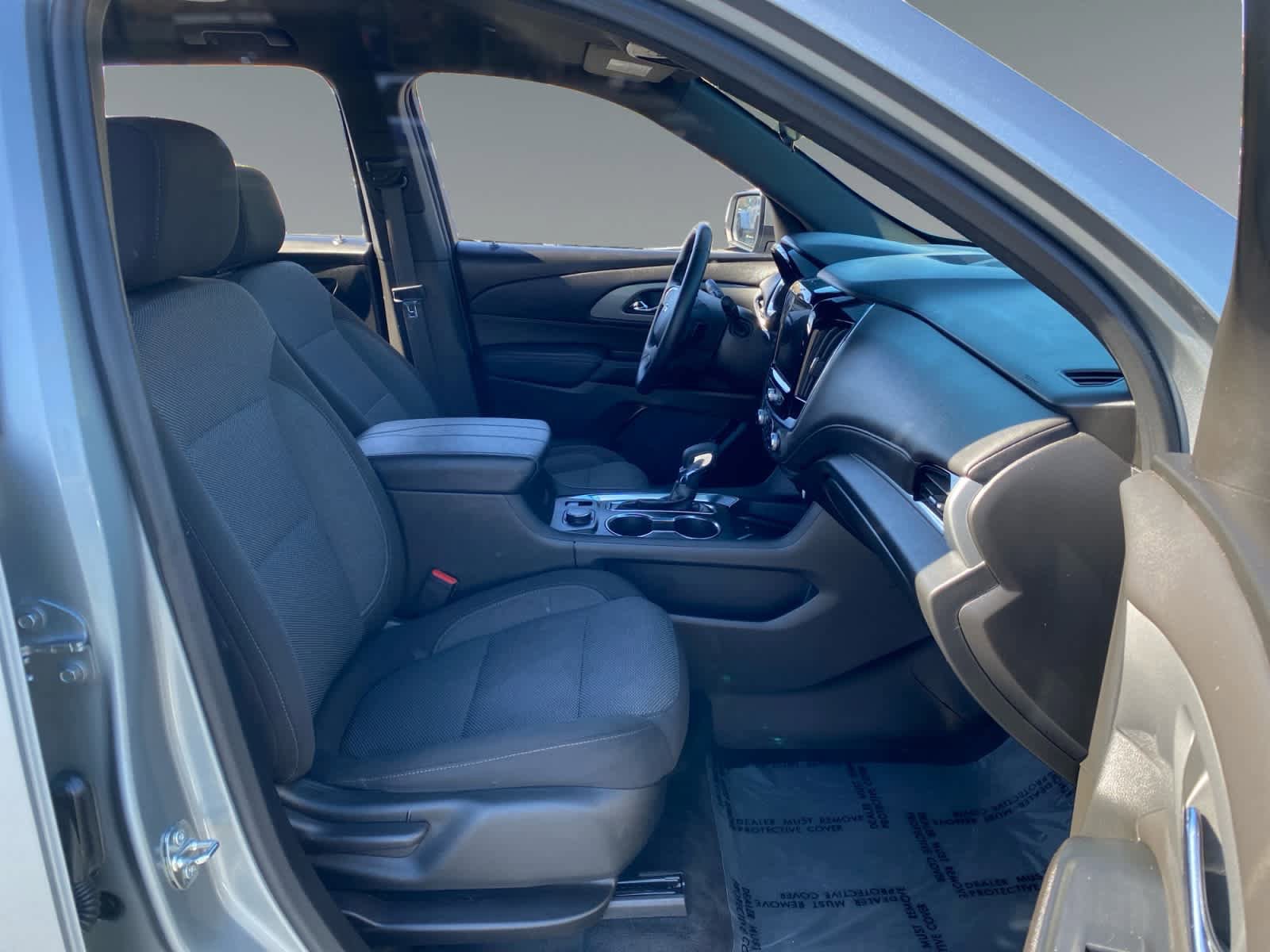 Used 2023 Chevrolet Traverse LT FWD image 15
