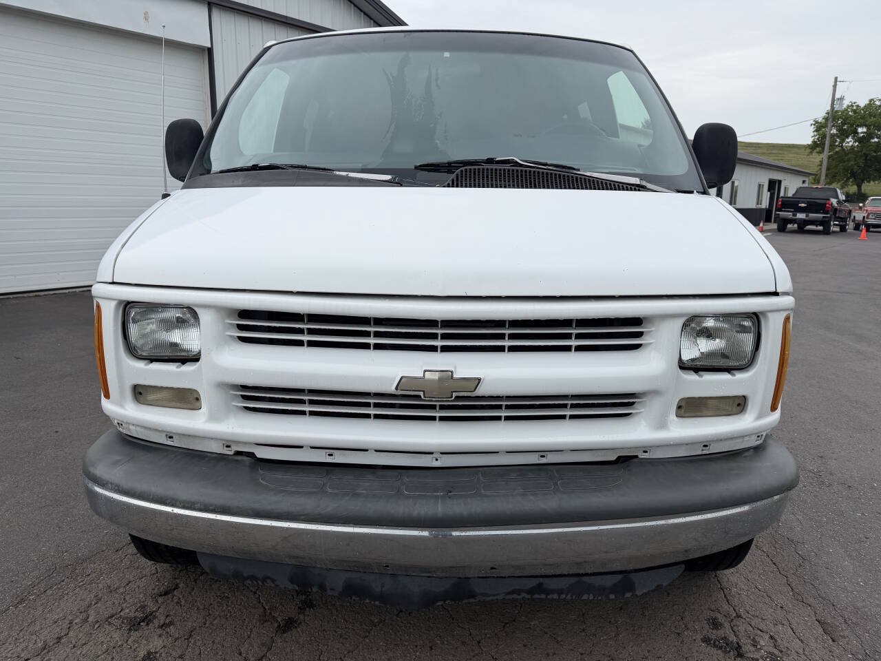 Used 2000 Chevrolet Express 3500 Extended Passenger w/ Preferred Equipment Group RWD image 12