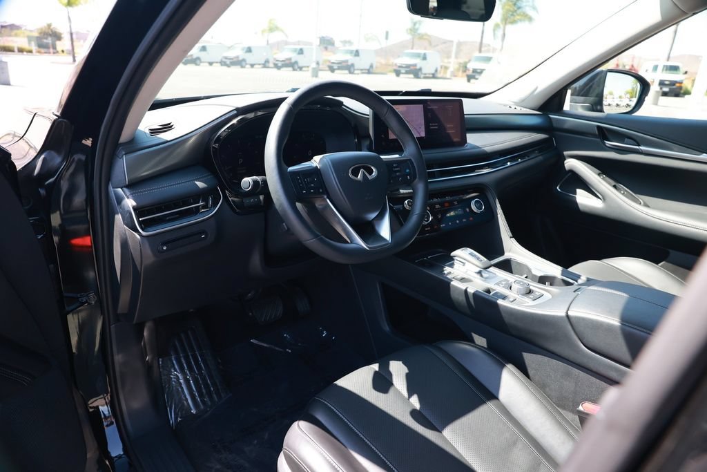 Used 2026 INFINITI QX60 Luxe w/ Cargo Package FWD image 18