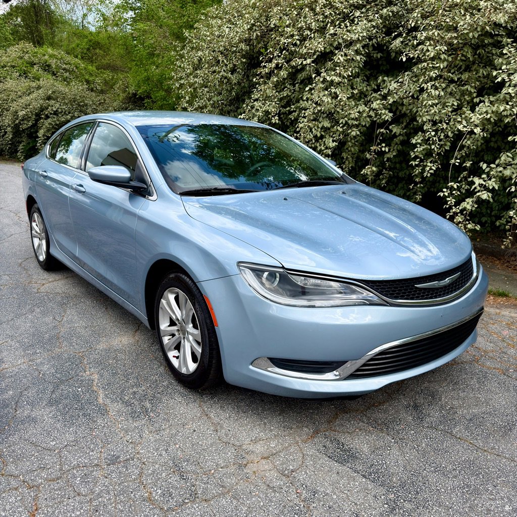 Used 2015 Chrysler 200 Limited image 5