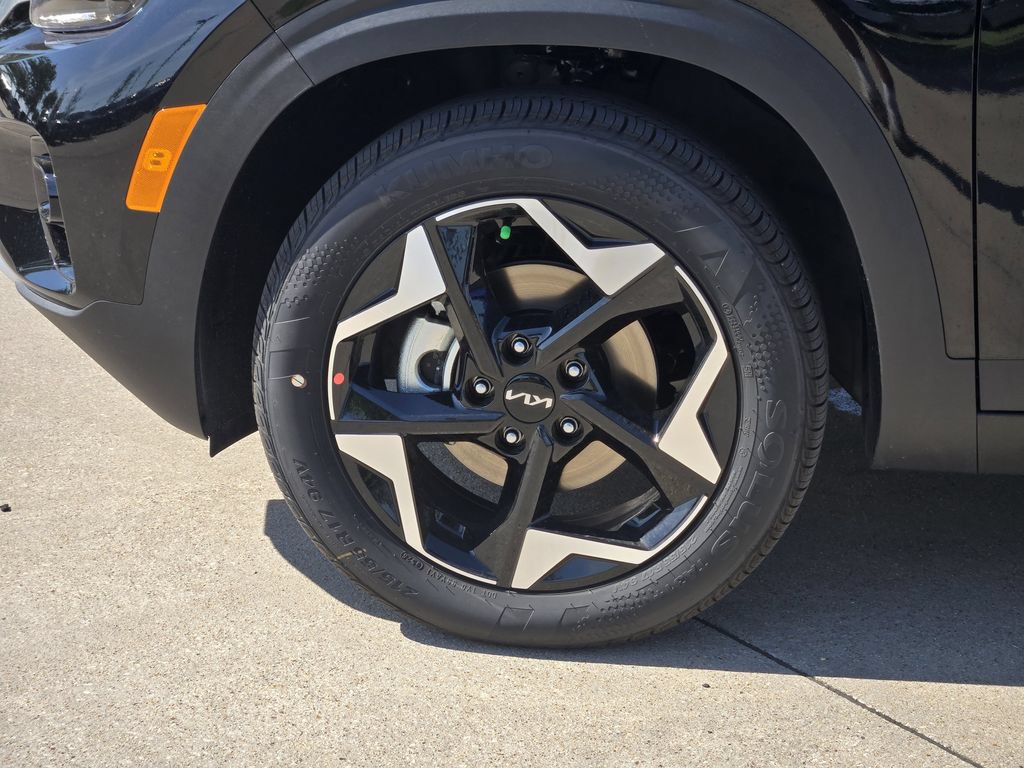 New 2026 Kia Seltos S FWD image 8