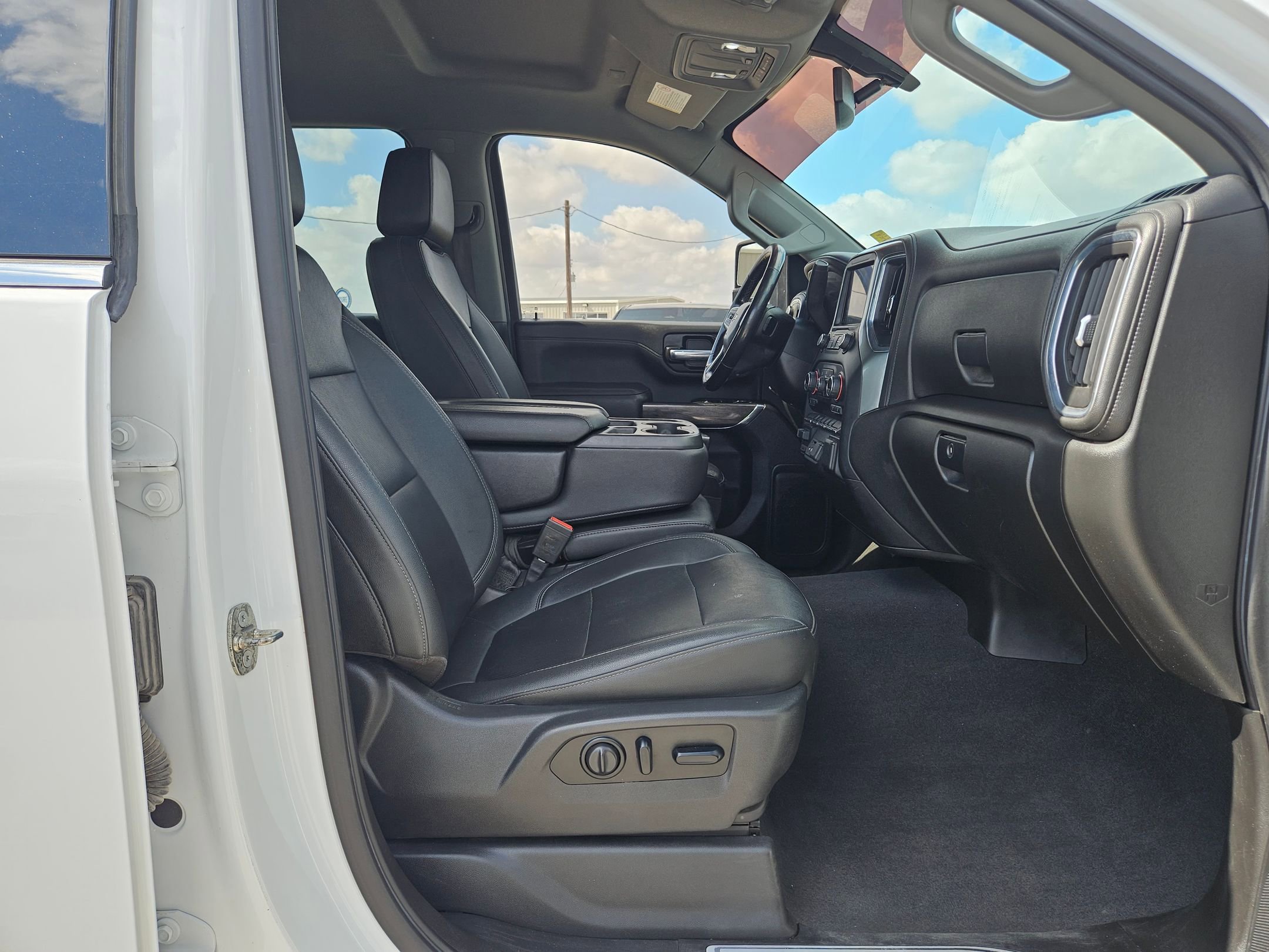 Used 2021 Chevrolet Silverado 2500 LTZ image 27