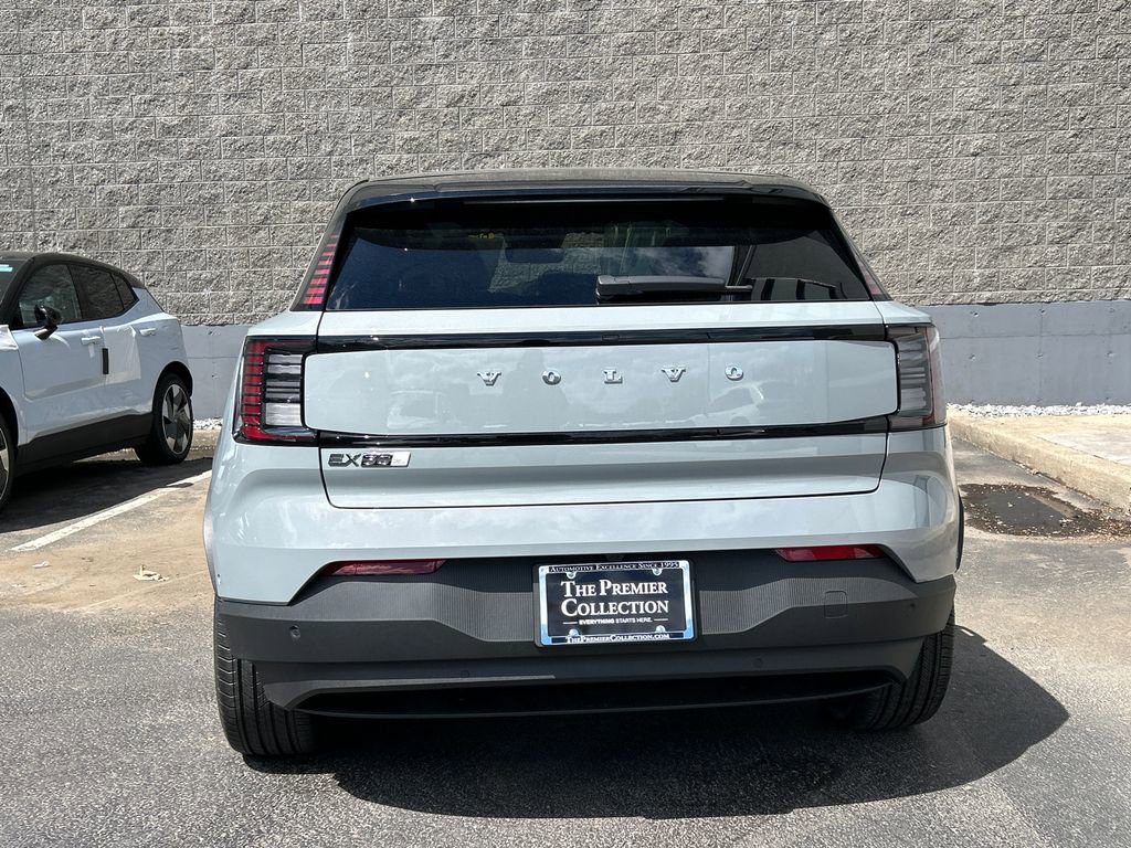 New 2026 Volvo EX30 Ultra w/ Climate Package image 3