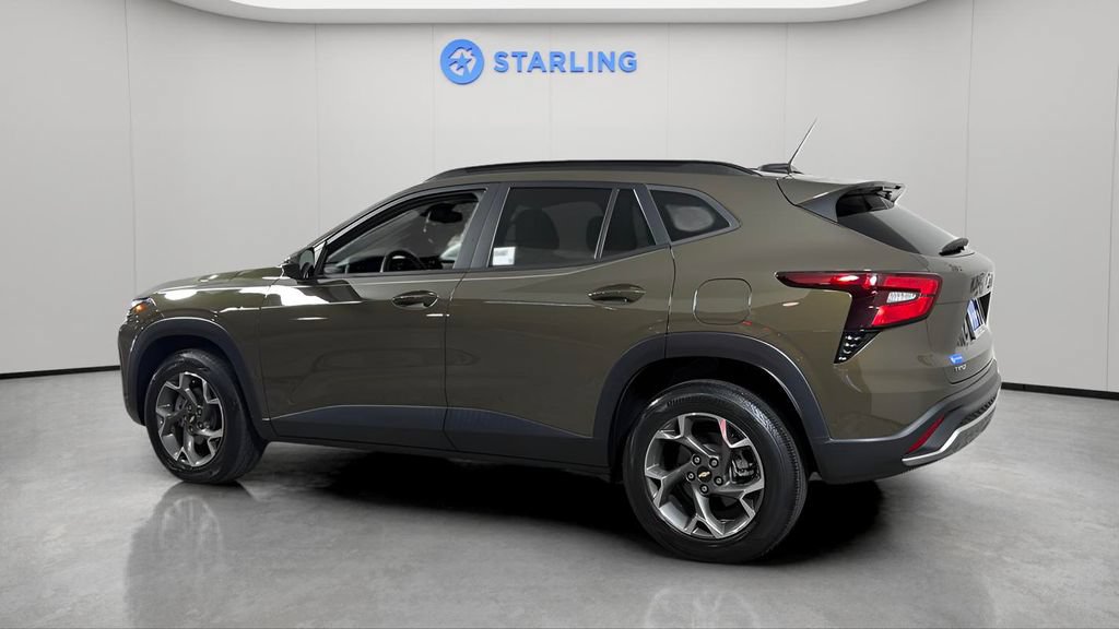 Certified 2024 Chevrolet Trax LT w/ Driver Confidence Package FWD image 11