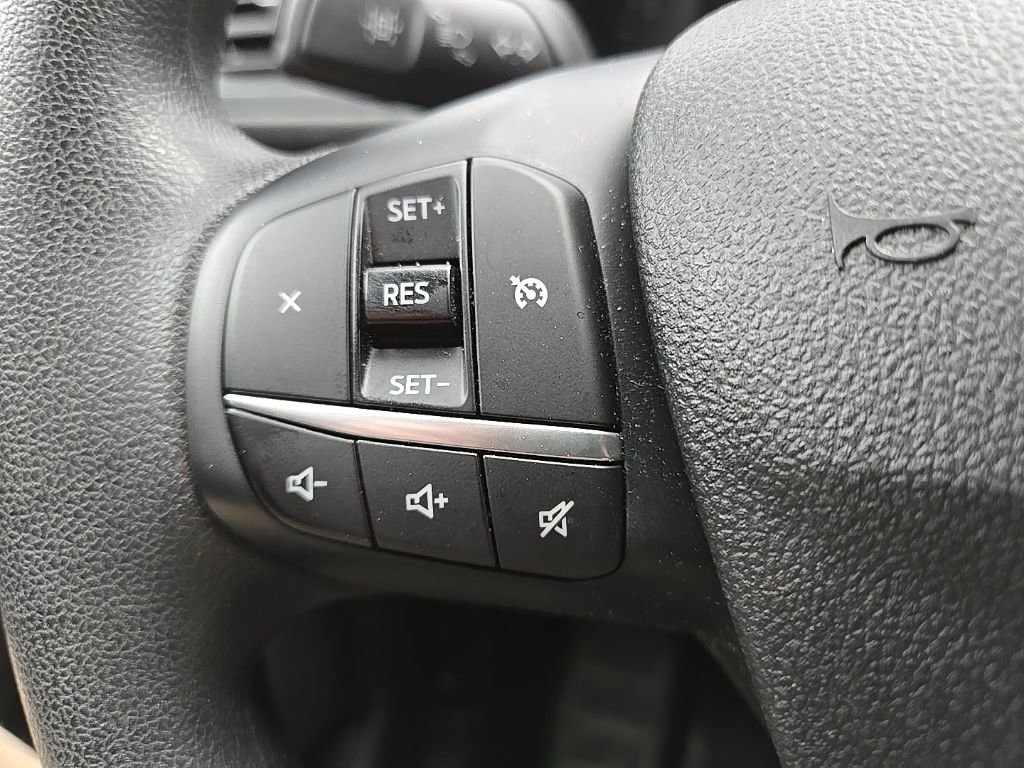 Used 2022 Ford Escape SE image 32