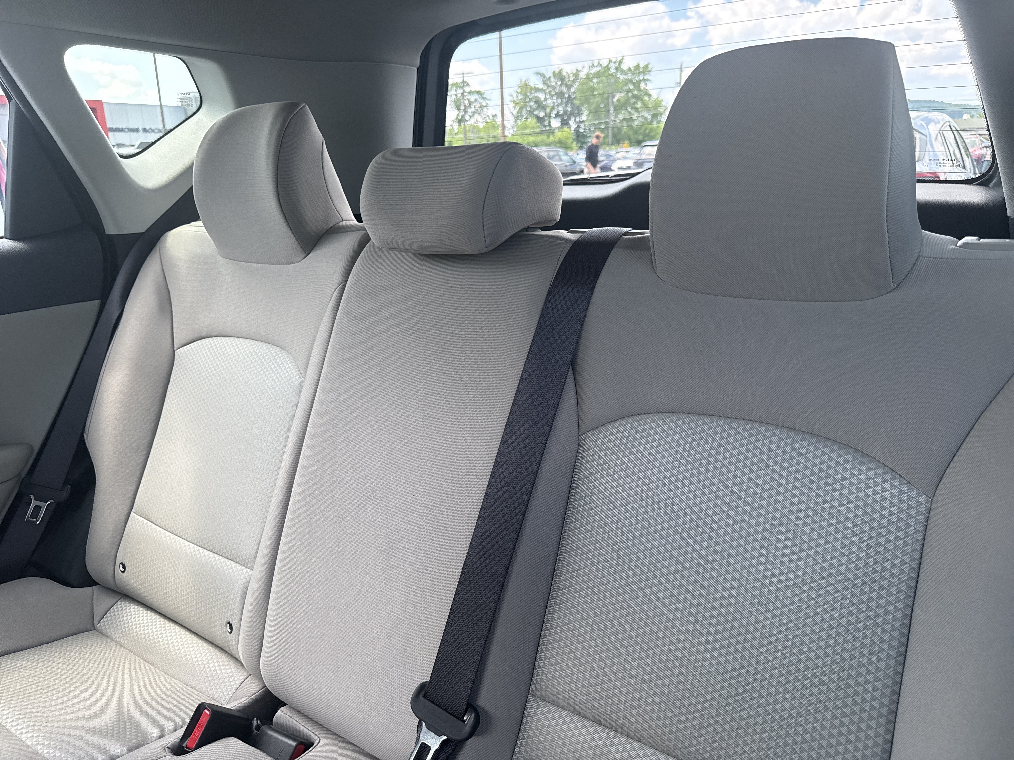 Used 2025 Kia Soul LX w/ LX Technology Package FWD image 28