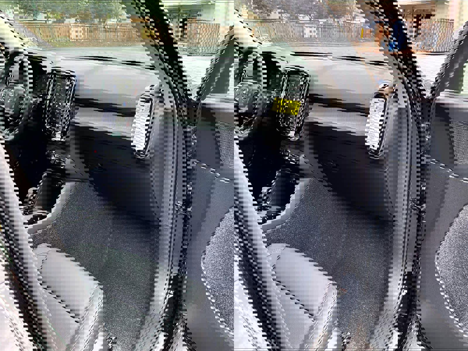 New 2026 Volvo XC40 B4 Core w/ Climate Package image 28