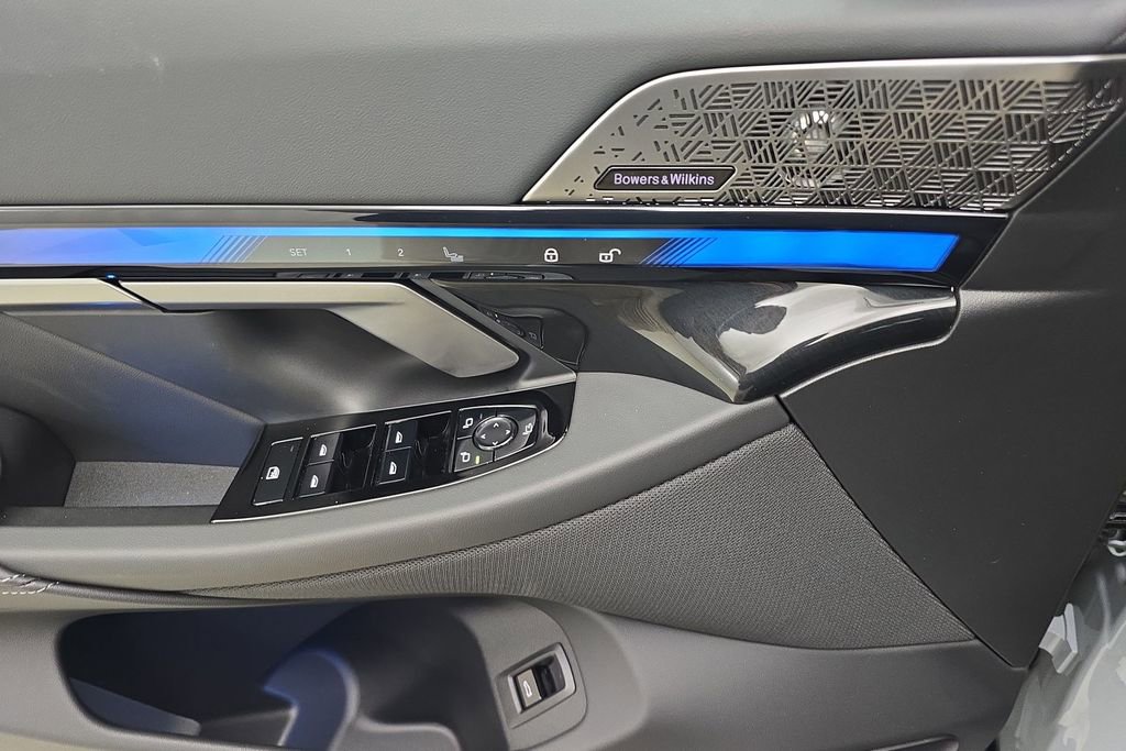 New 2025 BMW i5 M60 w/ Premium Package image 14