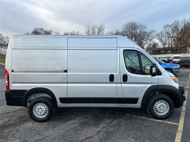 Used 2025 RAM ProMaster 2500 w/ Premium Convenience Group image 5