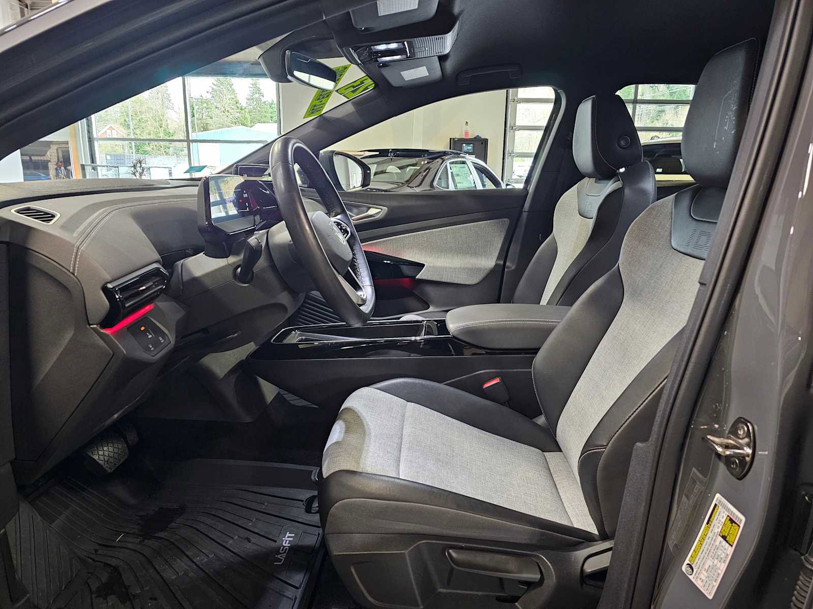 Used 2023 Volkswagen ID.4 Pro image 21