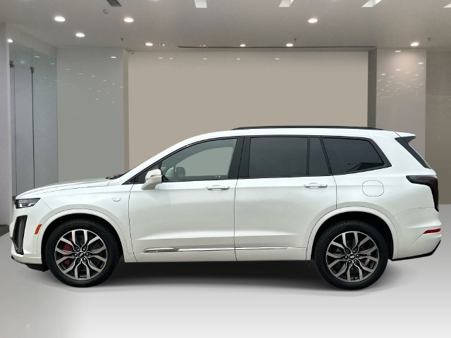 Used 2023 Cadillac XT6 Sport w/ LPO, Floor Liner Package AWD/4WD image 3