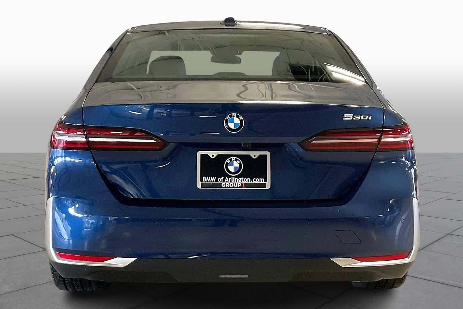 Used 2026 BMW 530i w/ Premium Package RWD image 4