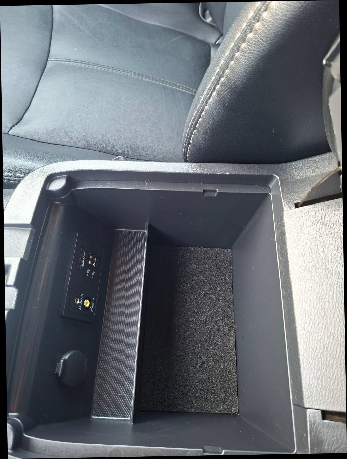 Used 2019 Nissan Pathfinder SL FWD image 19