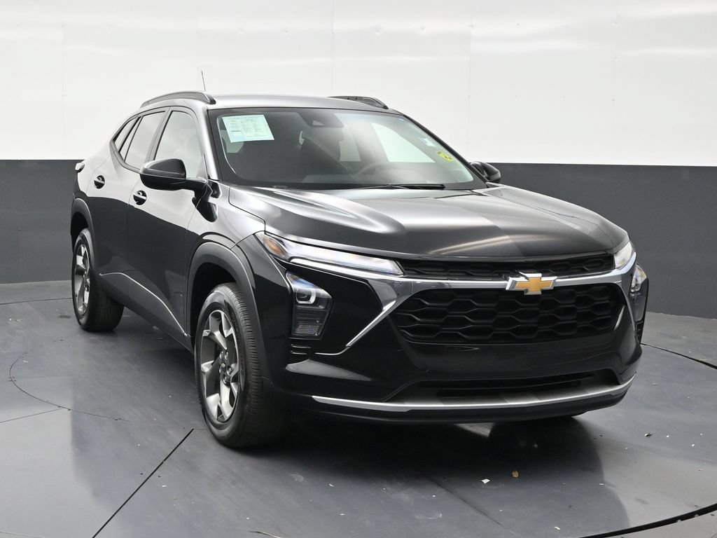Used 2024 Chevrolet Trax LT FWD image 7