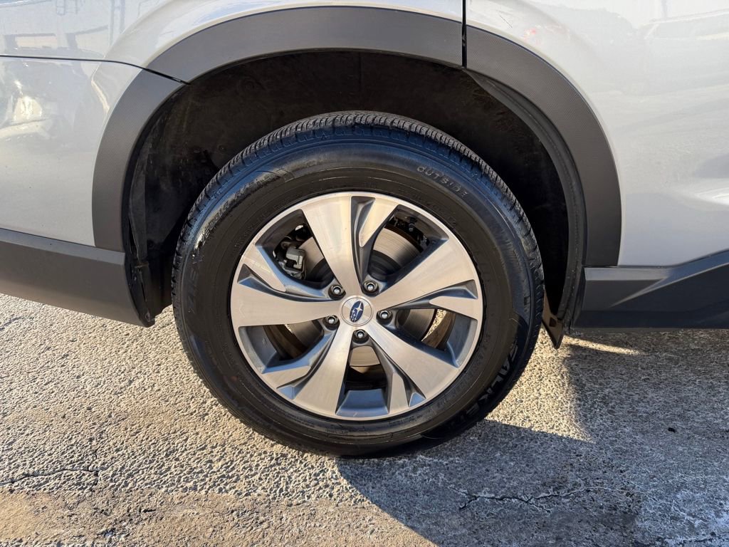 Used 2024 Subaru Ascent Premium w/ Convenience Package image 12