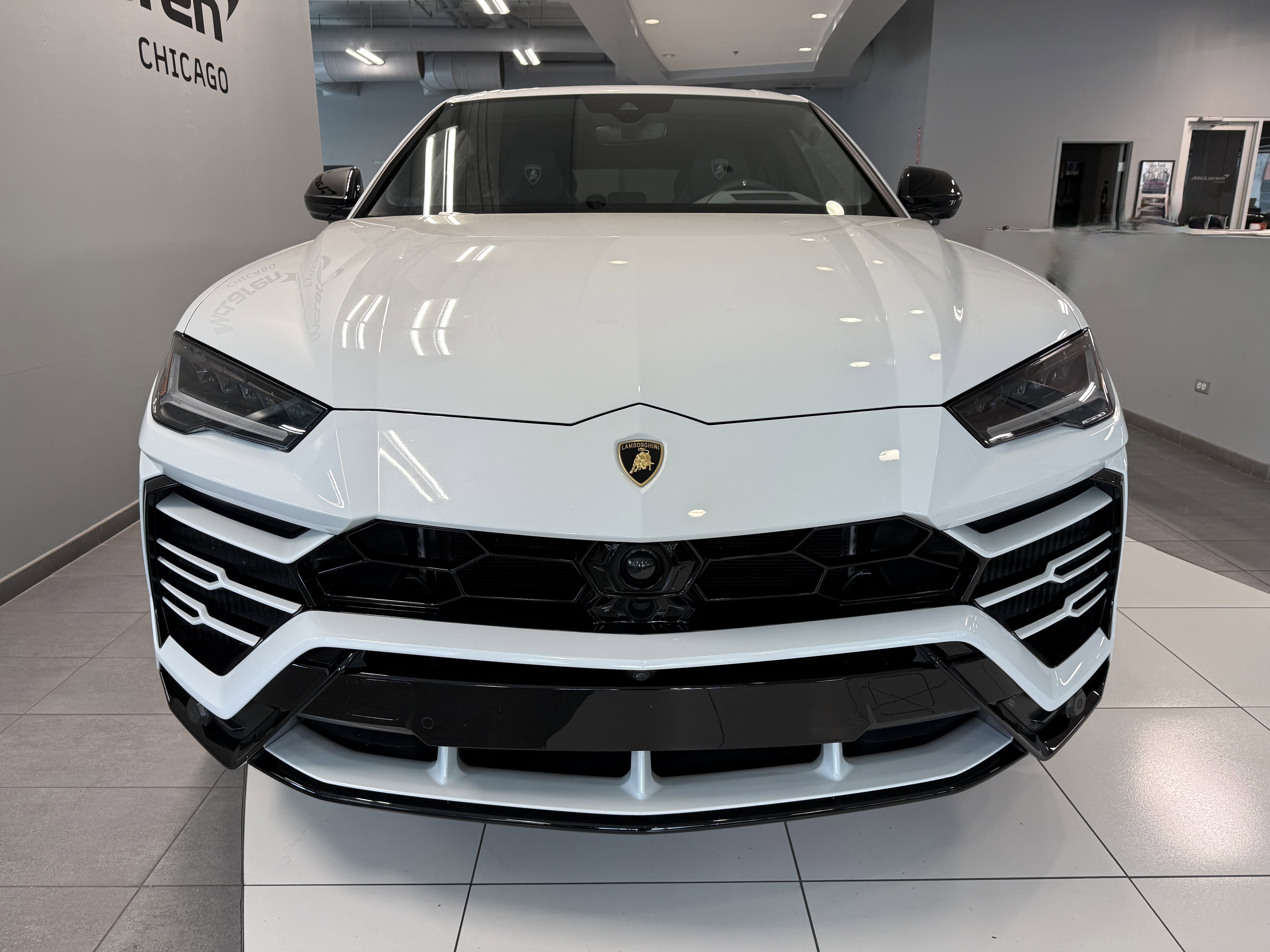 Used 2020 Lamborghini Urus AWD/4WD image 7