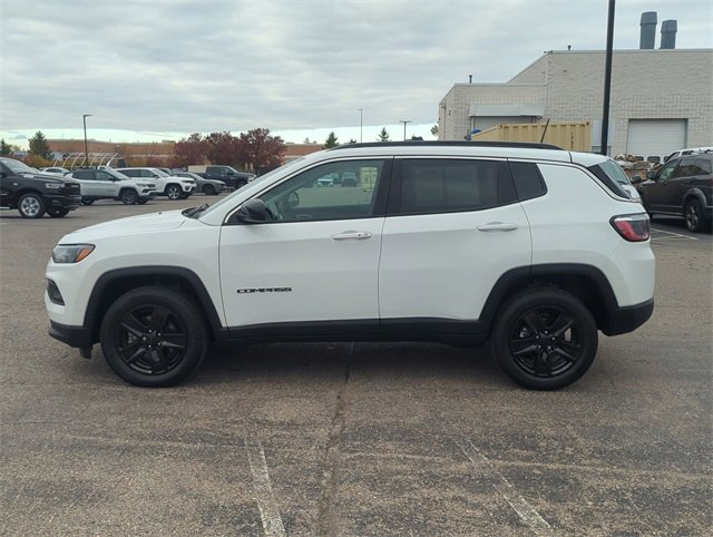 Certified 2022 Jeep Compass Latitude image 6