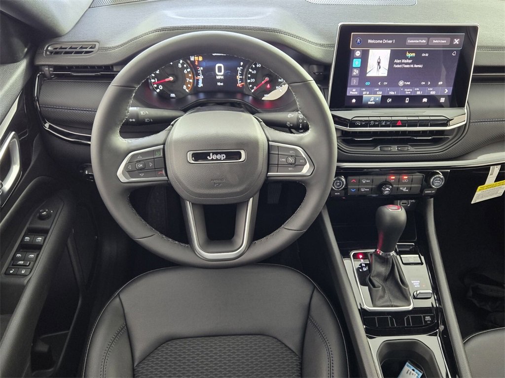 New 2026 Jeep Compass Latitude image 11