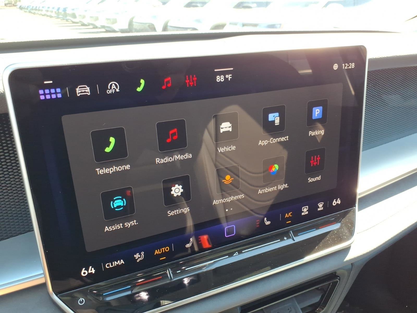 New 2026 Volkswagen Tiguan SE image 15