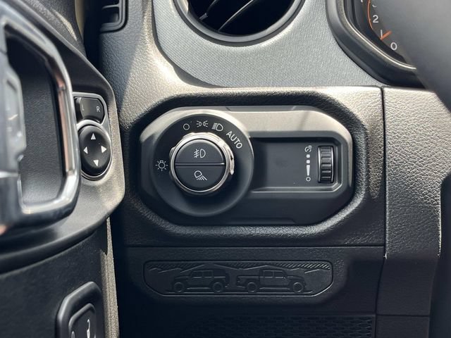 New 2025 Jeep Gladiator Sport AWD/4WD image 30