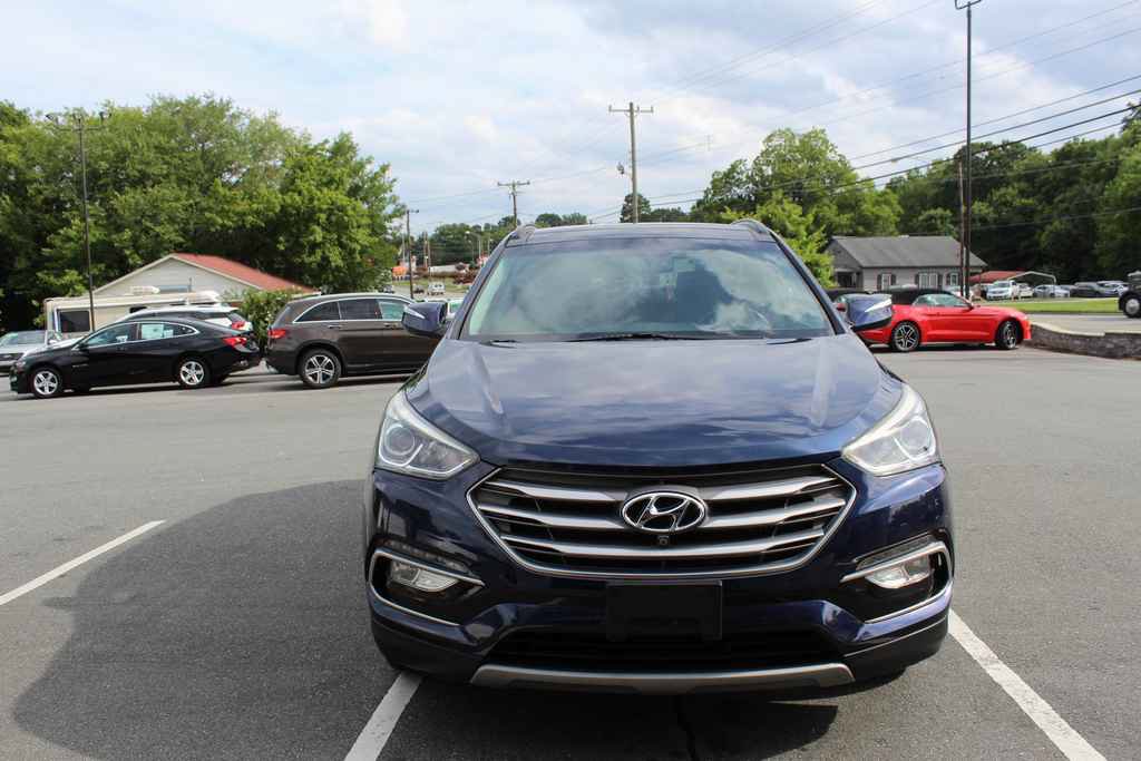 Used 2017 Hyundai Santa Fe Sport FWD image 2