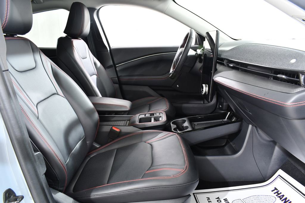 Used 2025 Ford Mustang Mach-E Premium w/ Sport Appearance Package image 10