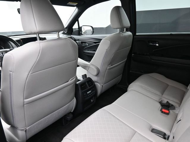 Used 2019 Honda Passport Touring image 2