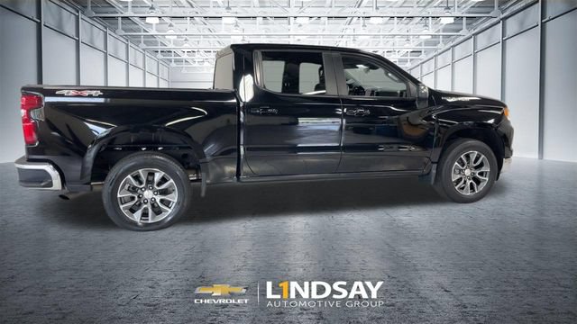 Used 2023 Chevrolet Silverado 1500 LT AWD/4WD image 2