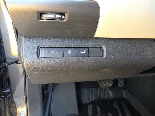 Used 2022 Nissan Pathfinder SL image 14