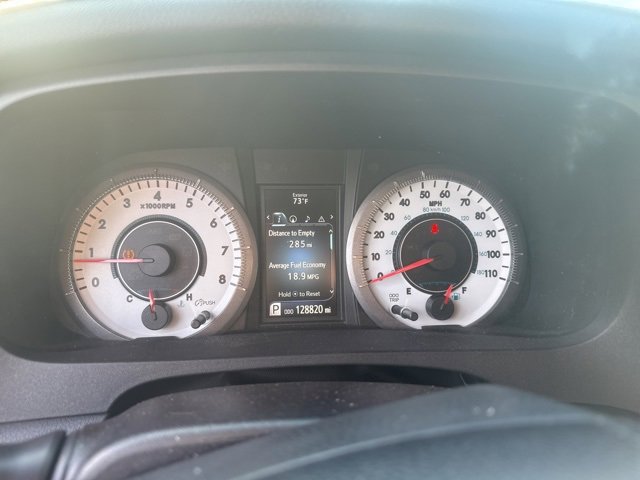 Used 2015 Toyota Sienna SE image 9