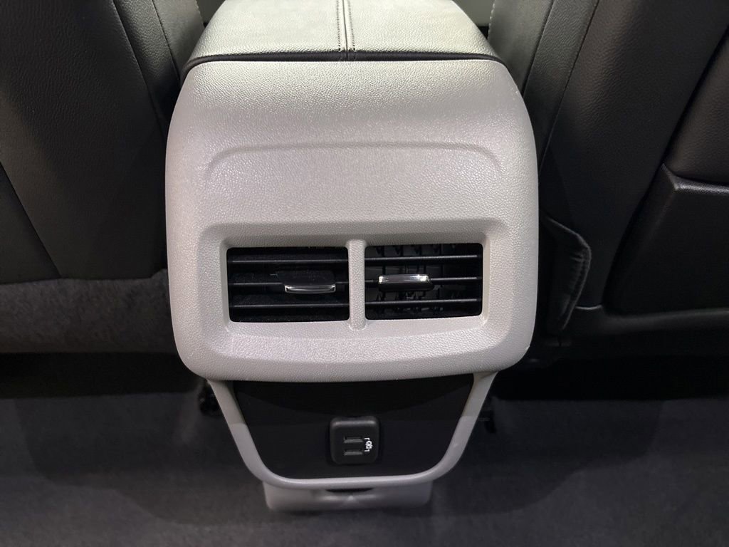 Used 2023 GMC Terrain SLT w/ LPO, Floor Liner Package AWD/4WD image 20