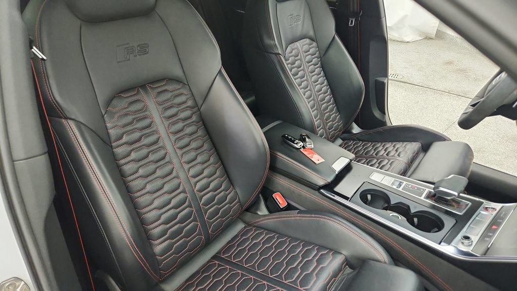 Used 2022 Audi RS 6 AWD/4WD image 28