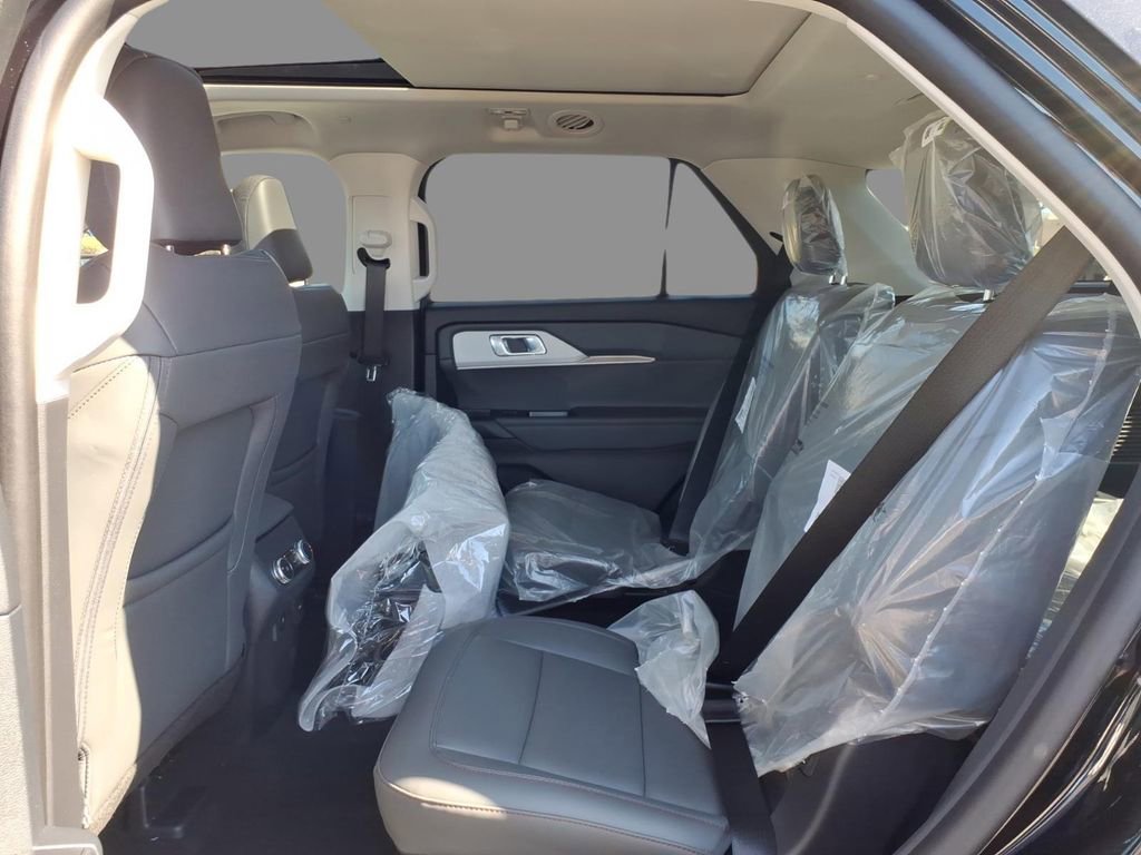 New 2026 Ford Explorer Active AWD/4WD image 5