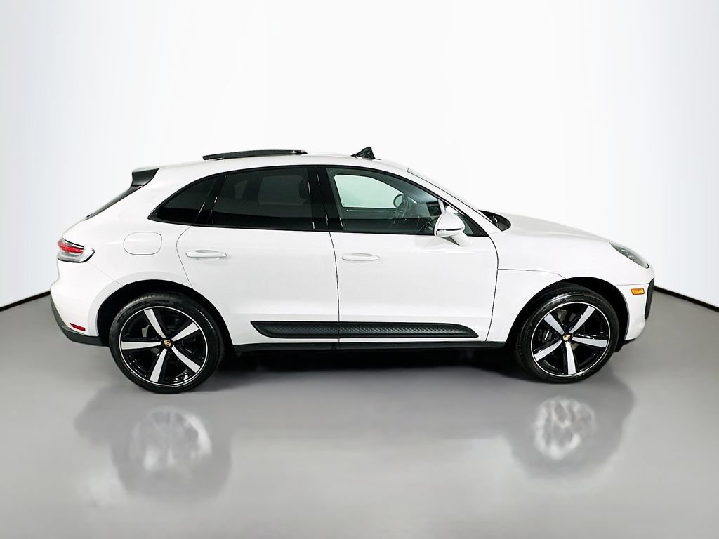 New 2025 Porsche Macan AWD/4WD image 8