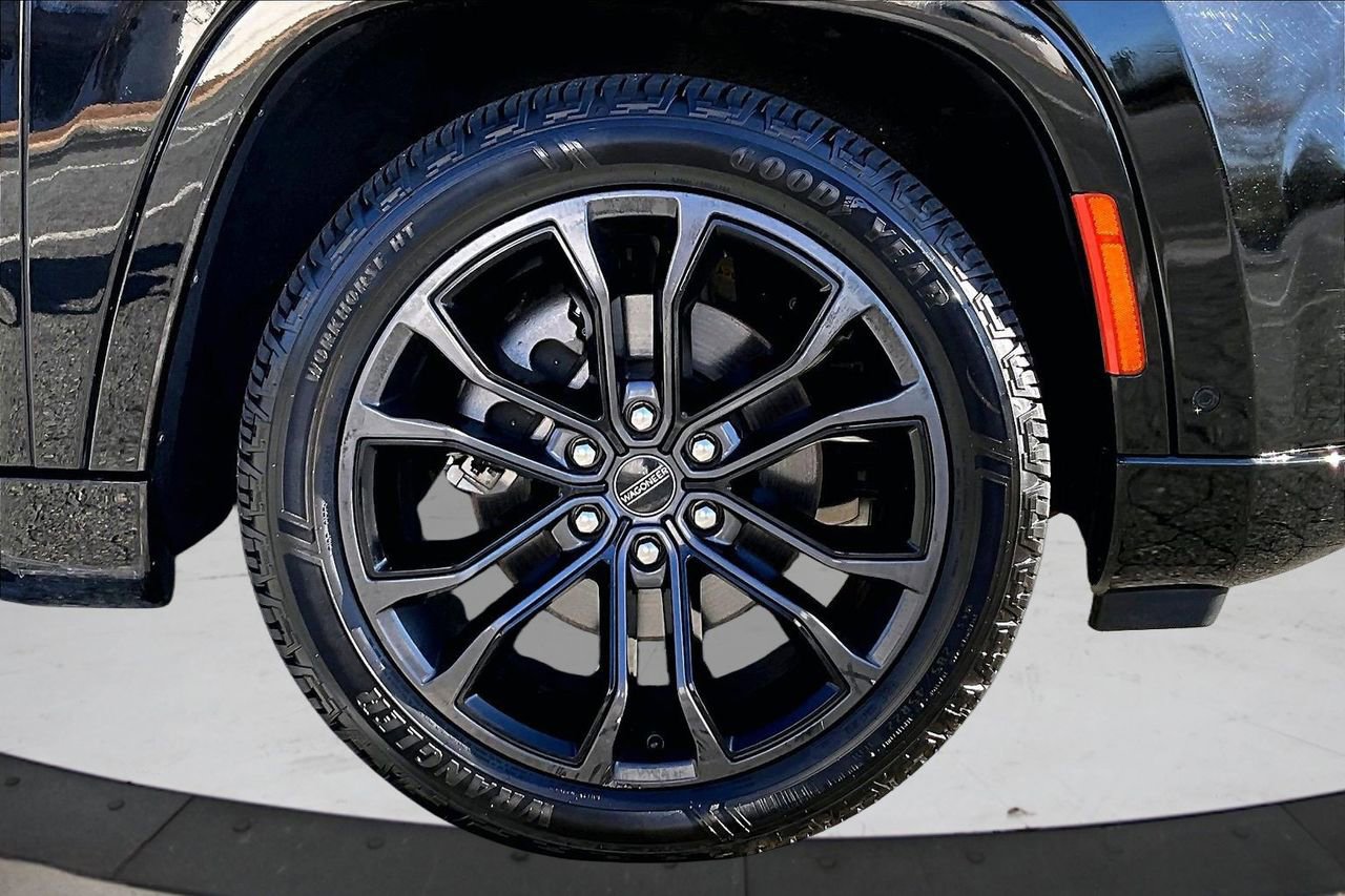 Certified 2024 Jeep Grand Wagoneer L Series II w/ Quick Order Packagew 28T image 36