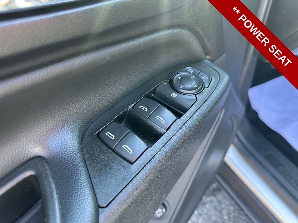 Used 2021 Chevrolet Equinox LT w/ Driver Convenience Package image 15