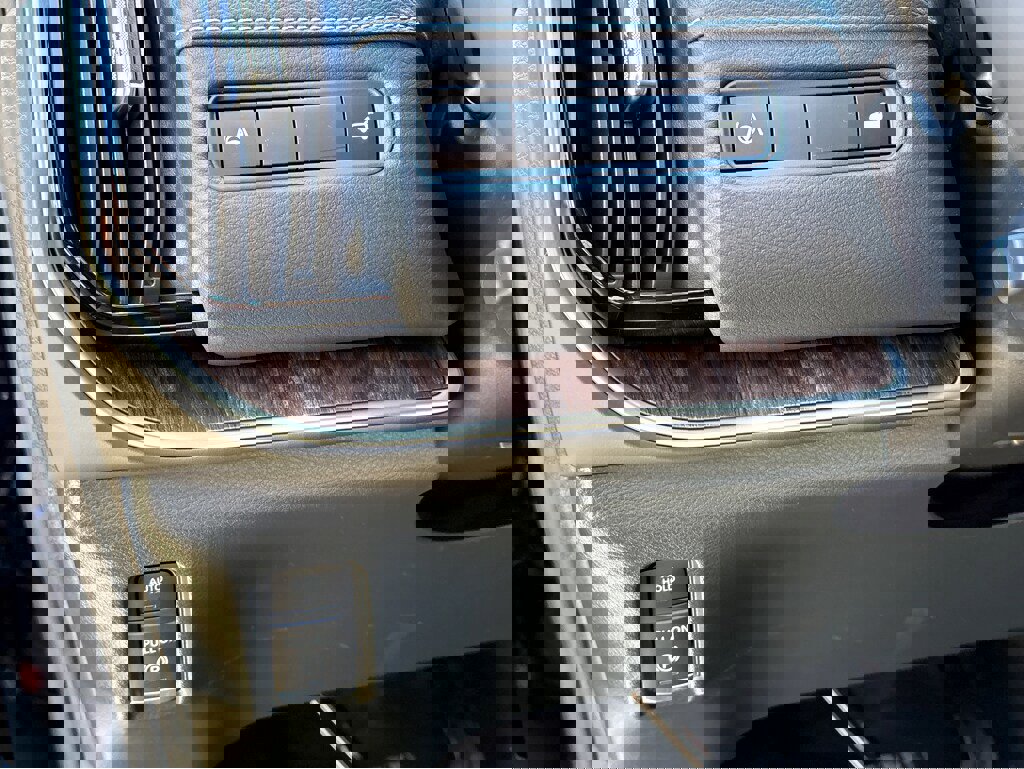 New 2026 Nissan Armada SL image 18