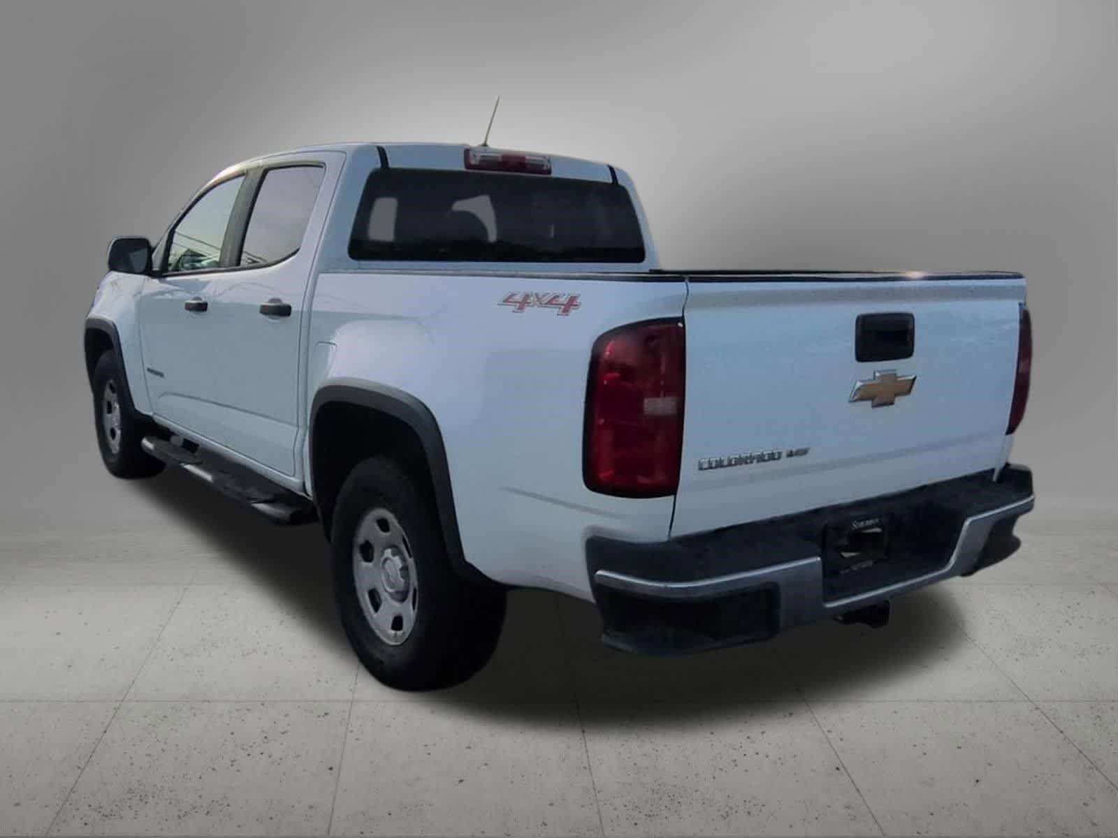 Used 2017 Chevrolet Colorado W/T w/ WT Convenience Package AWD/4WD image 4