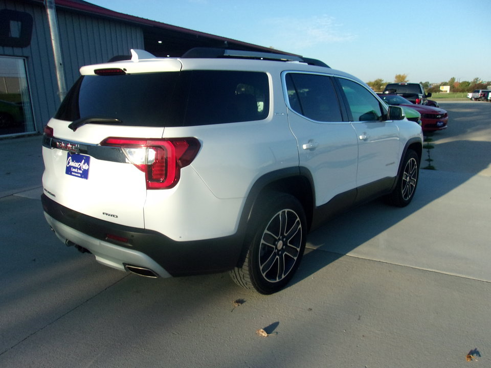 Used 2020 GMC Acadia SLT AWD/4WD image 3