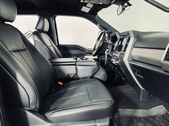 Used 2022 Ford F350 Lariat w/ Chrome Package image 16