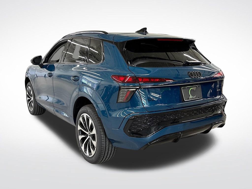 New 2026 Audi Q3 quattro 2.0T AWD/4WD image 3