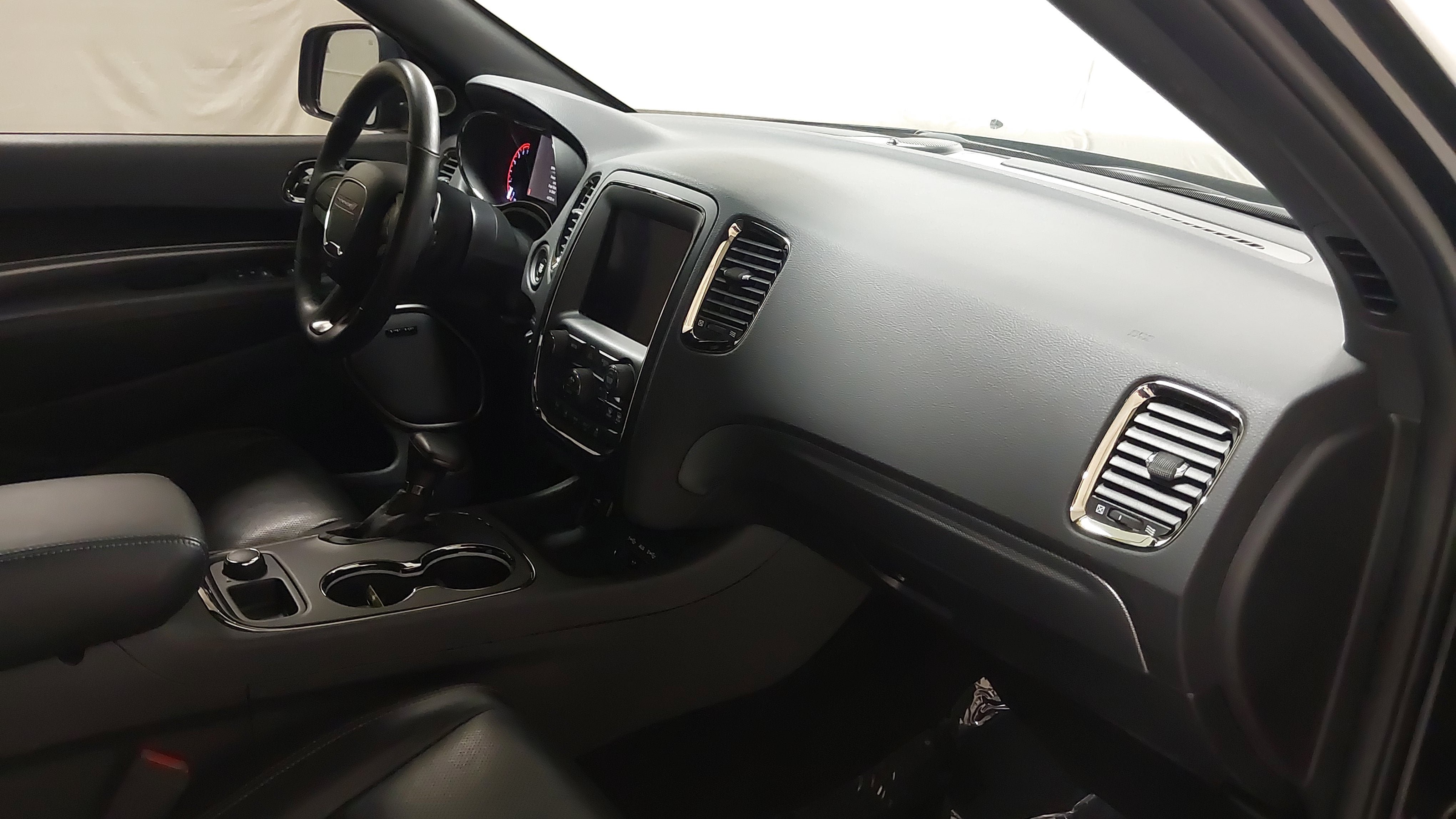 Used 2019 Dodge Durango R/T w/ Technology Group AWD/4WD image 28