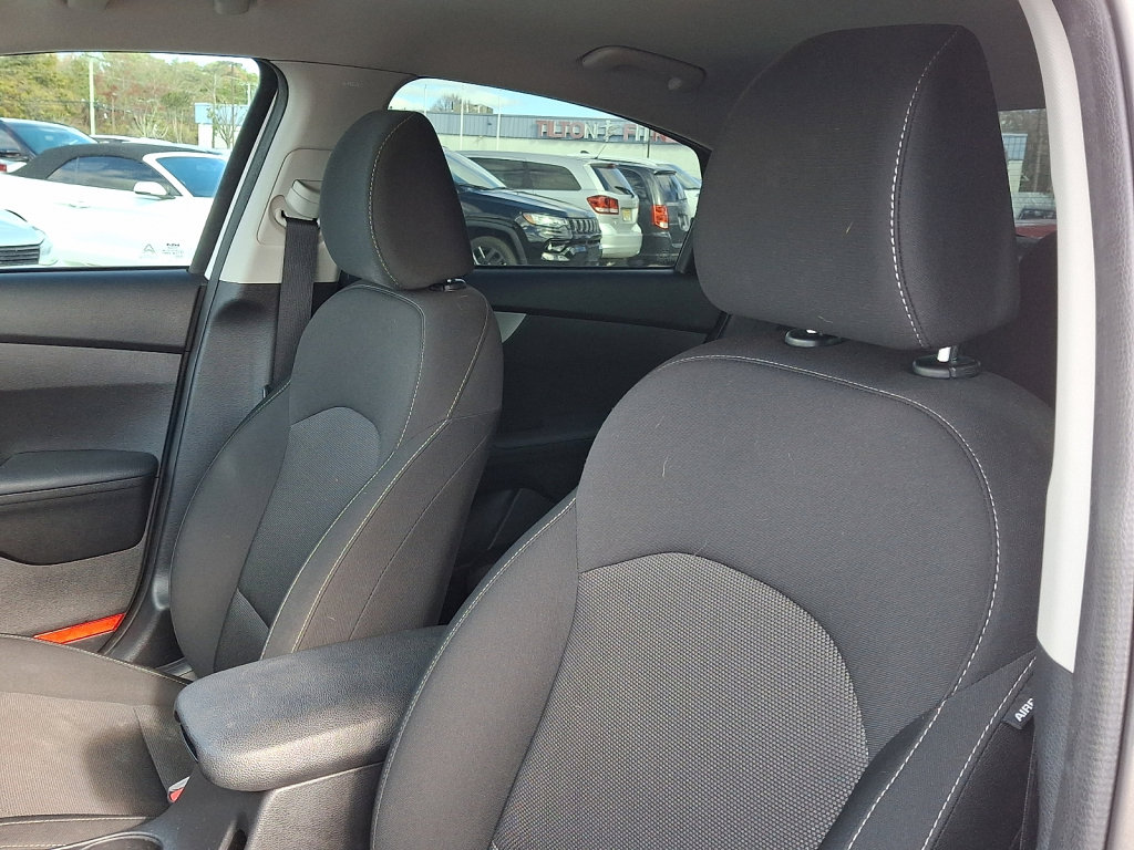 Used 2023 Kia Forte LXS image 25