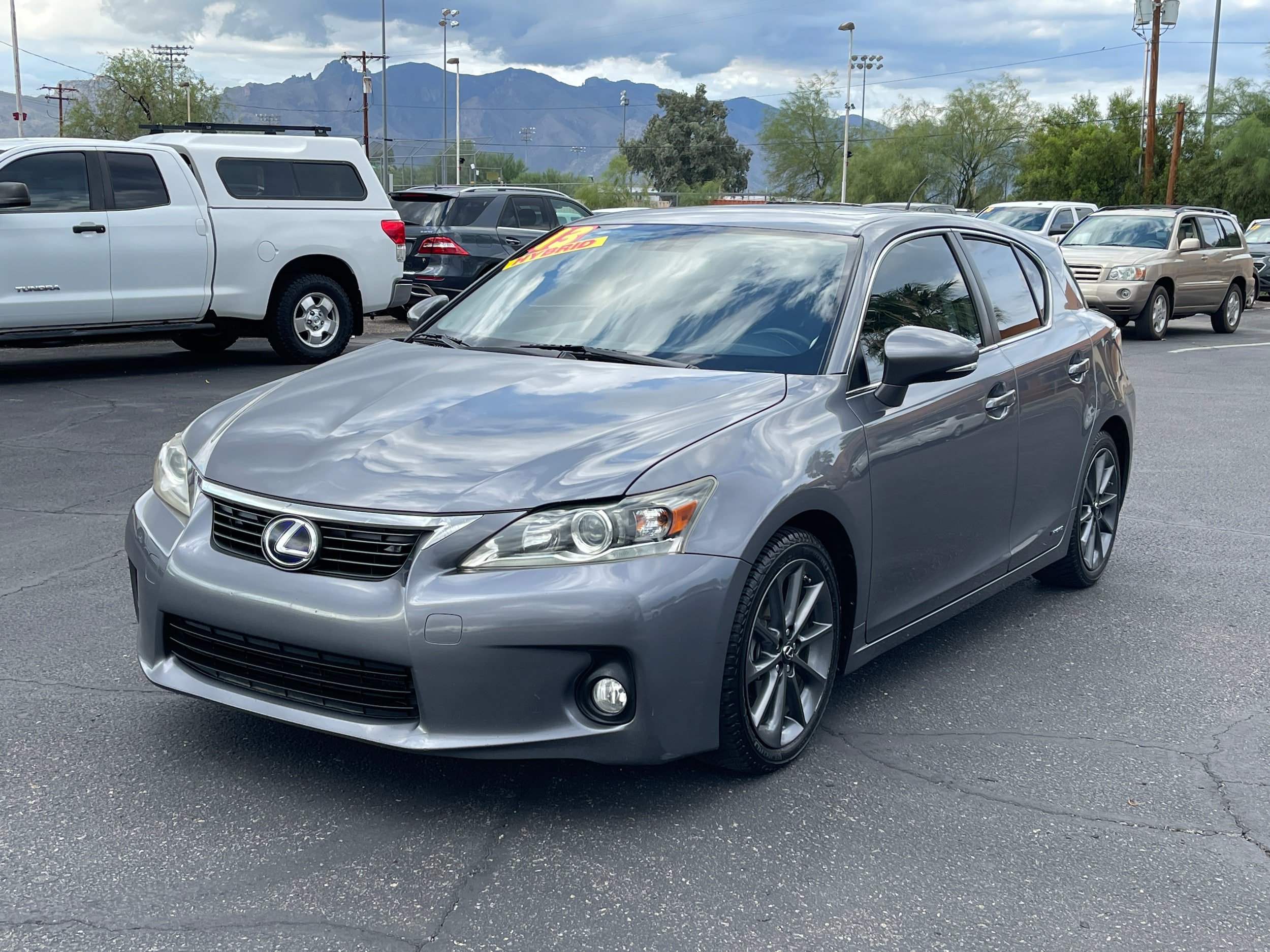 Used 2013 Lexus CT 200h w/ Premium Pkg w/Navigation FWD image 1