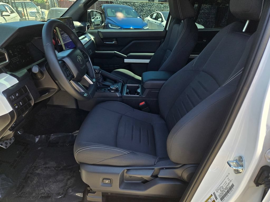 Used 2024 Toyota Tacoma TRD Sport AWD/4WD image 17