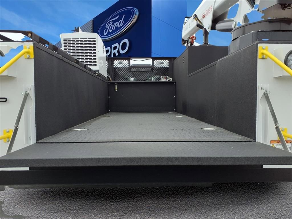 New 2026 Ford F550 4x4 Supercab Super Duty image 21