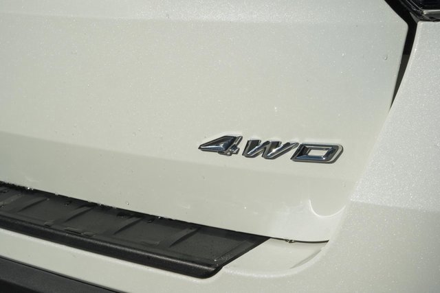 Used 2025 Ford Explorer ST-Line w/ ST-Line Street Pack image 8