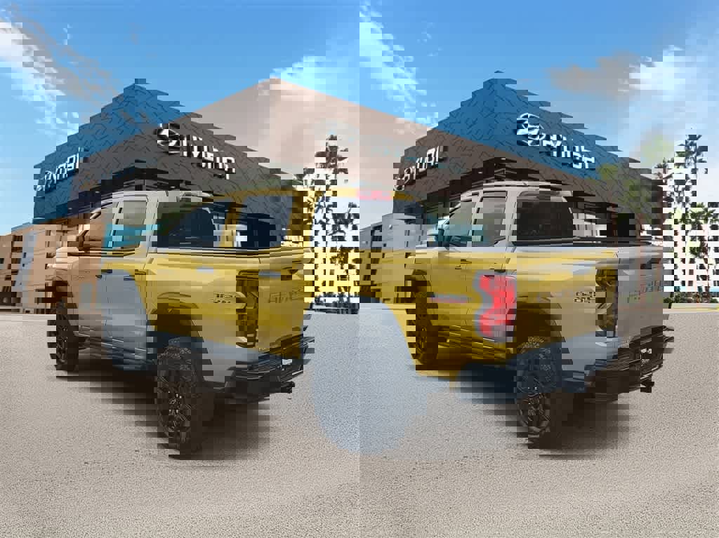 Used 2023 Chevrolet Colorado Trail Boss w/ Technology Package image 2