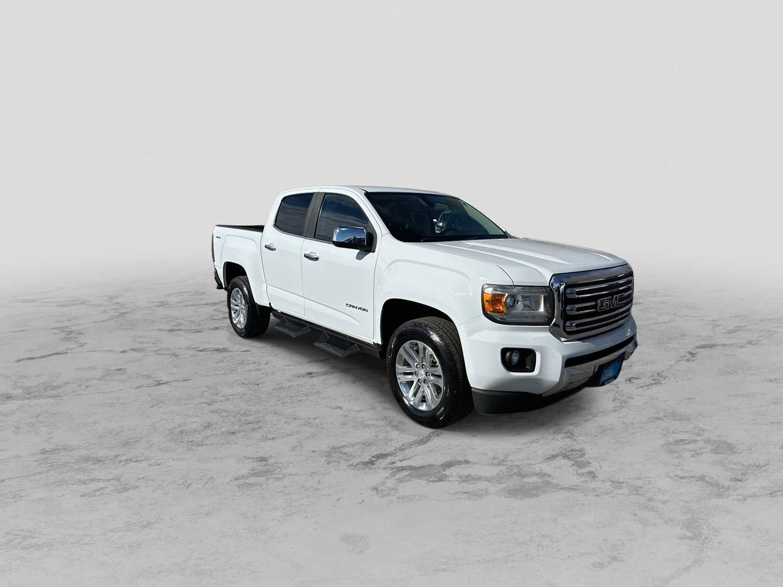 Used 2018 GMC Canyon SLT image 2